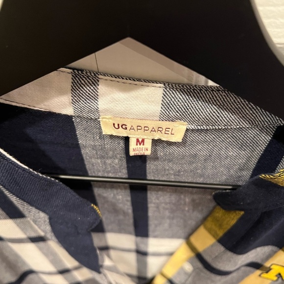 Women’s Michigan Top - Picture 2 of 3